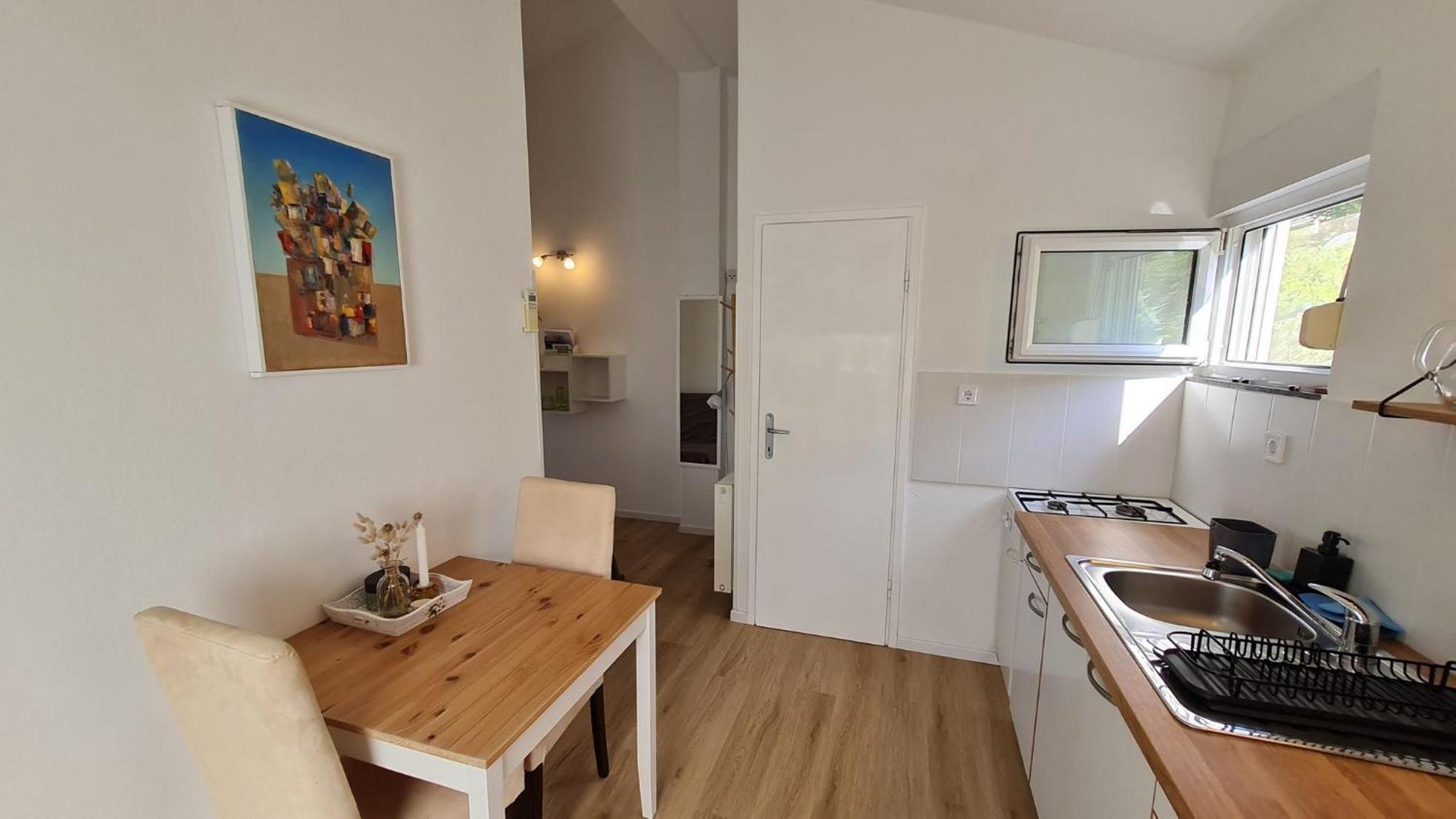 Apartmani Ela Prvić Luka Екстериор снимка