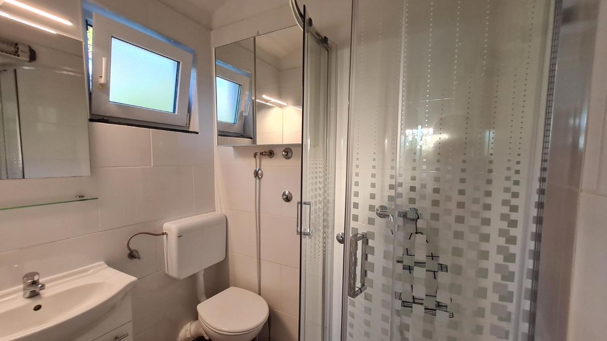 Apartmani Ela Prvić Luka Екстериор снимка